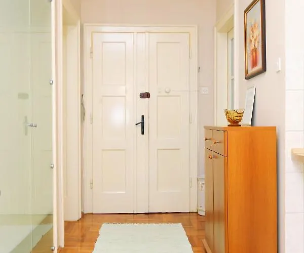 아파트 With Wifi - 16420 스플리트