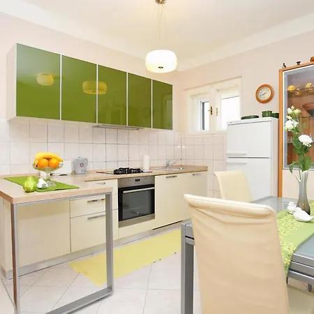 Apartment With Wifi - 16420 *