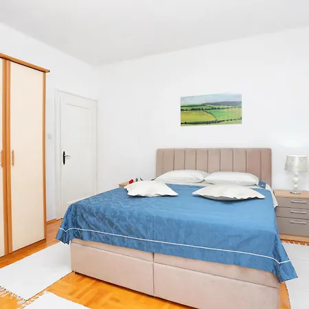 With Wifi - 16420 Apartment Split
